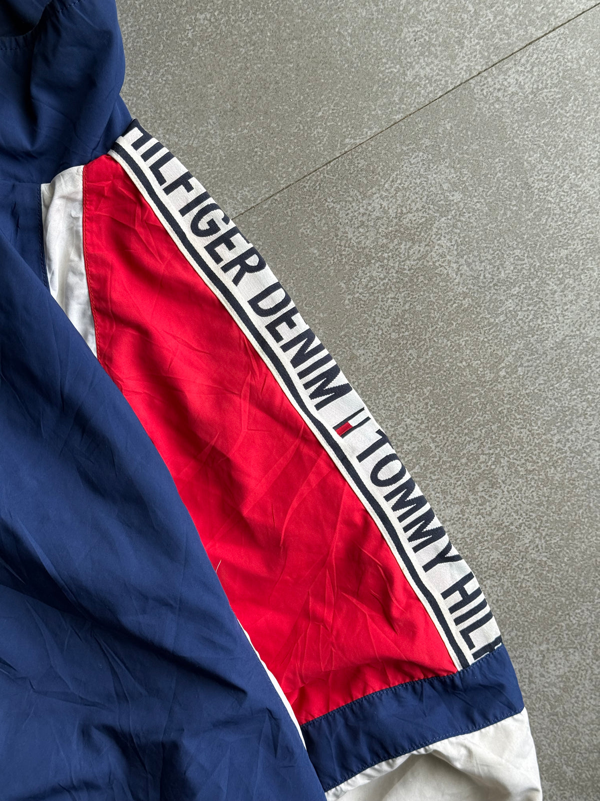 TOMMY HILFIGER JACKET-M