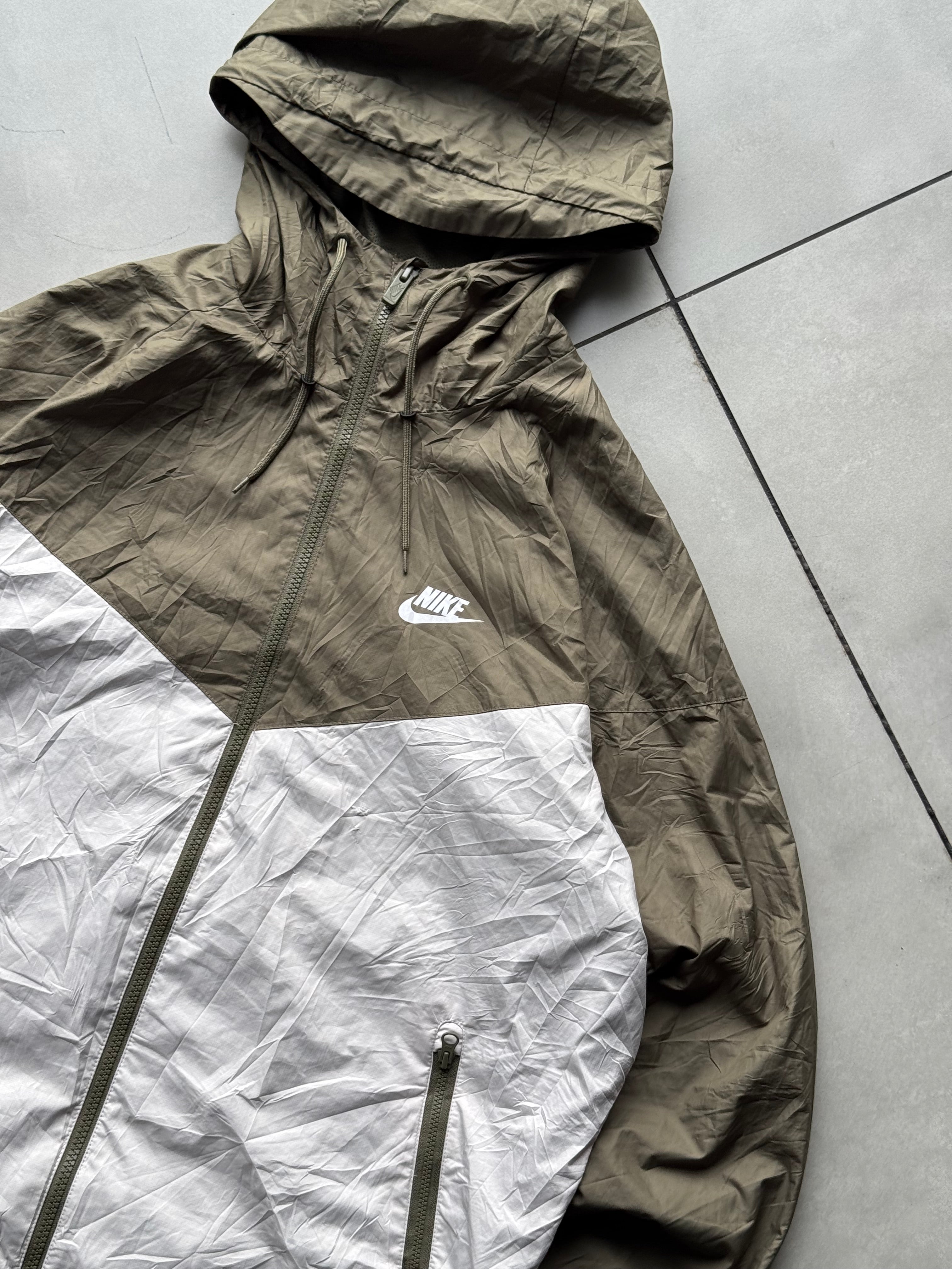 NIKE HOODIED JACKET-L