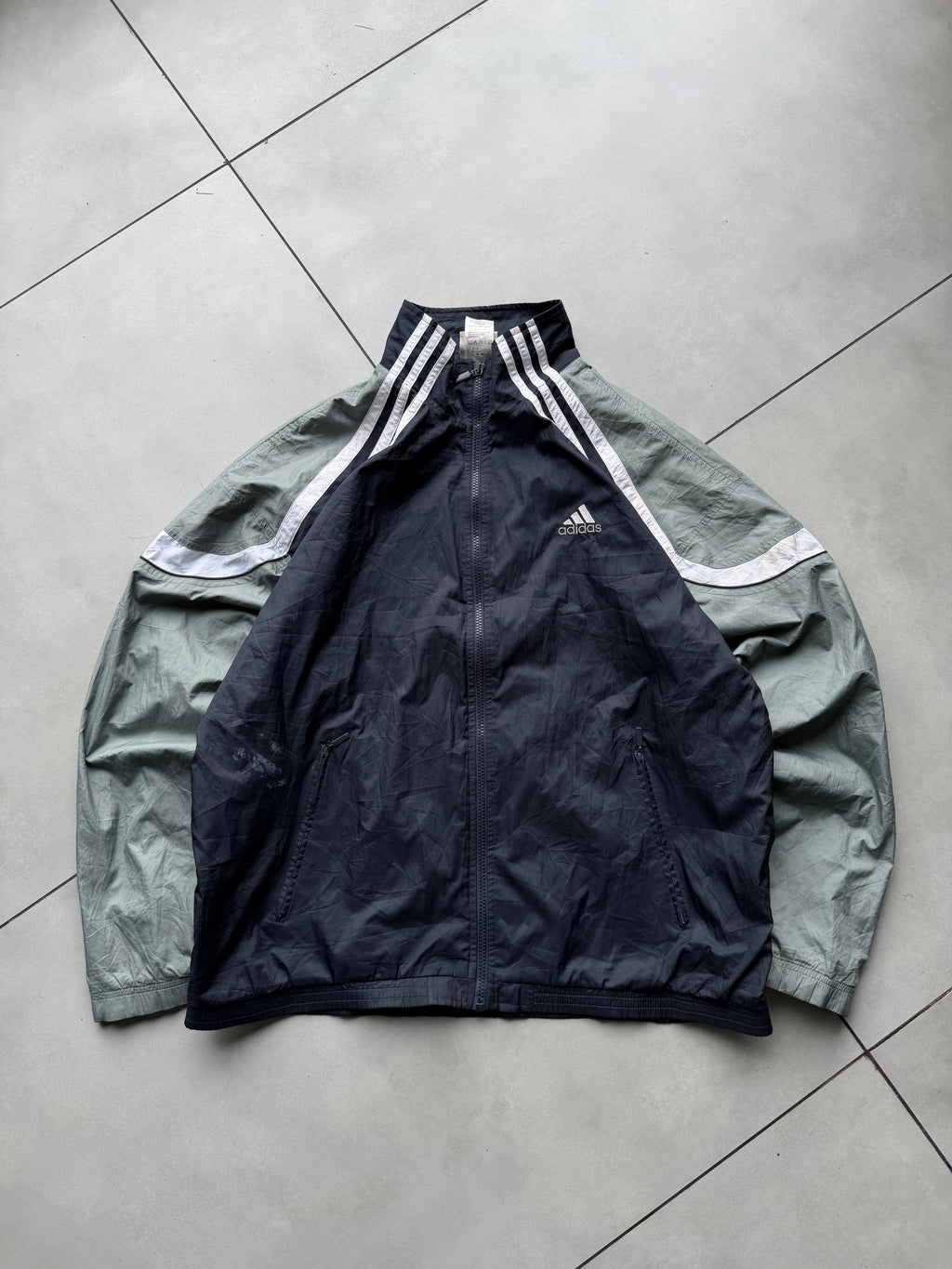 ADIDAS JACKET-XL