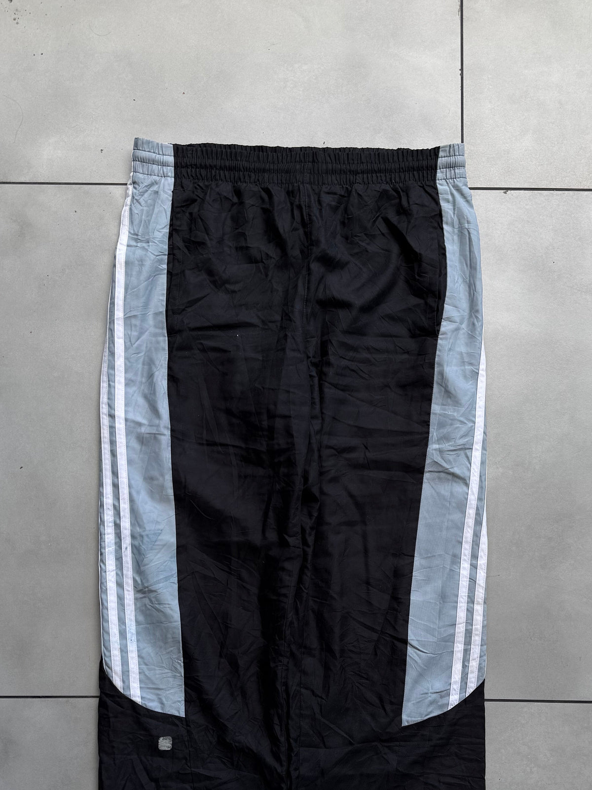VINTAGE  ADIDAS BLACK TRACK [ L -32]