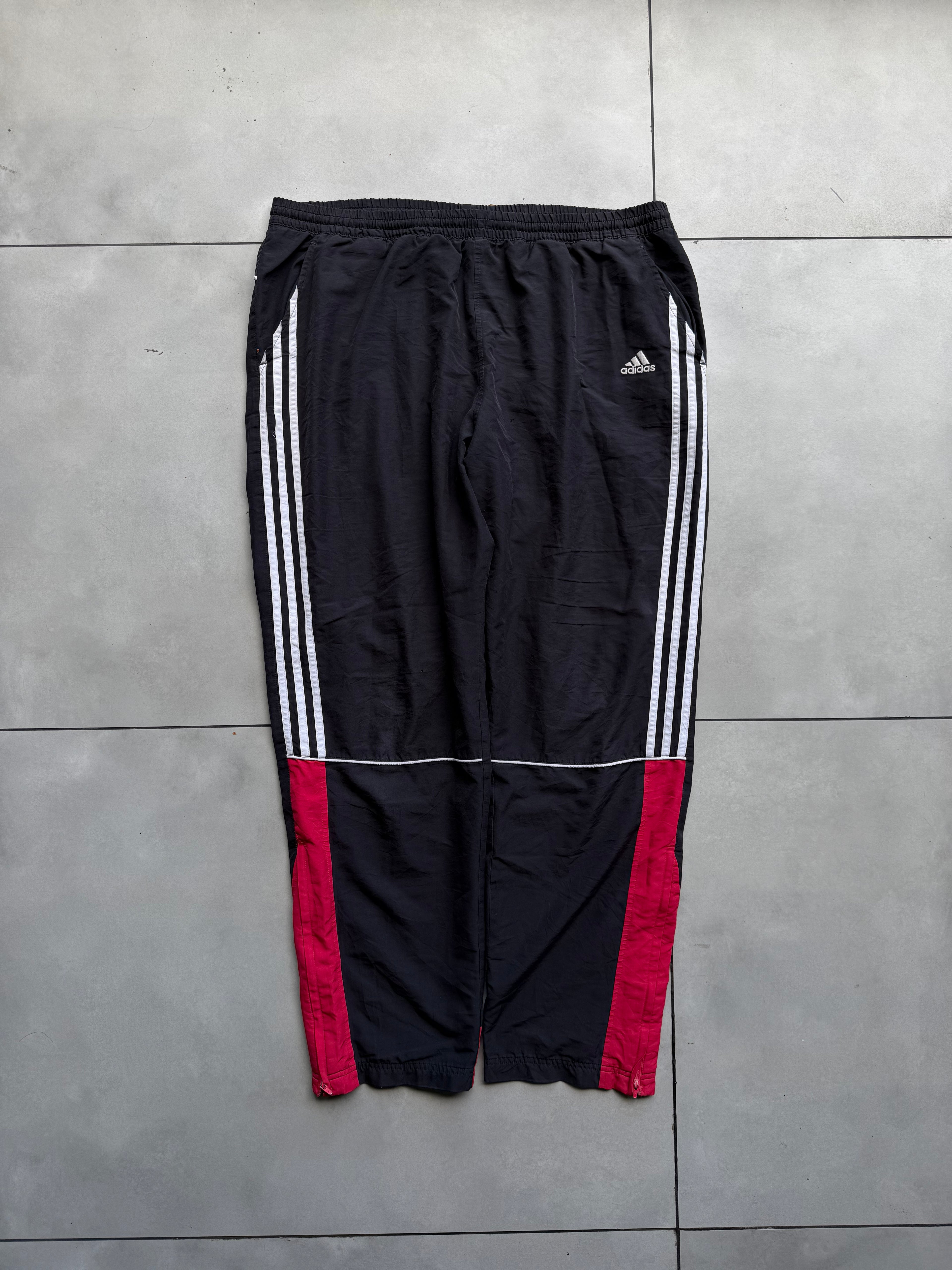 VINEGAR ADIDAS BLACK & RED TRACK [ XXL-40]