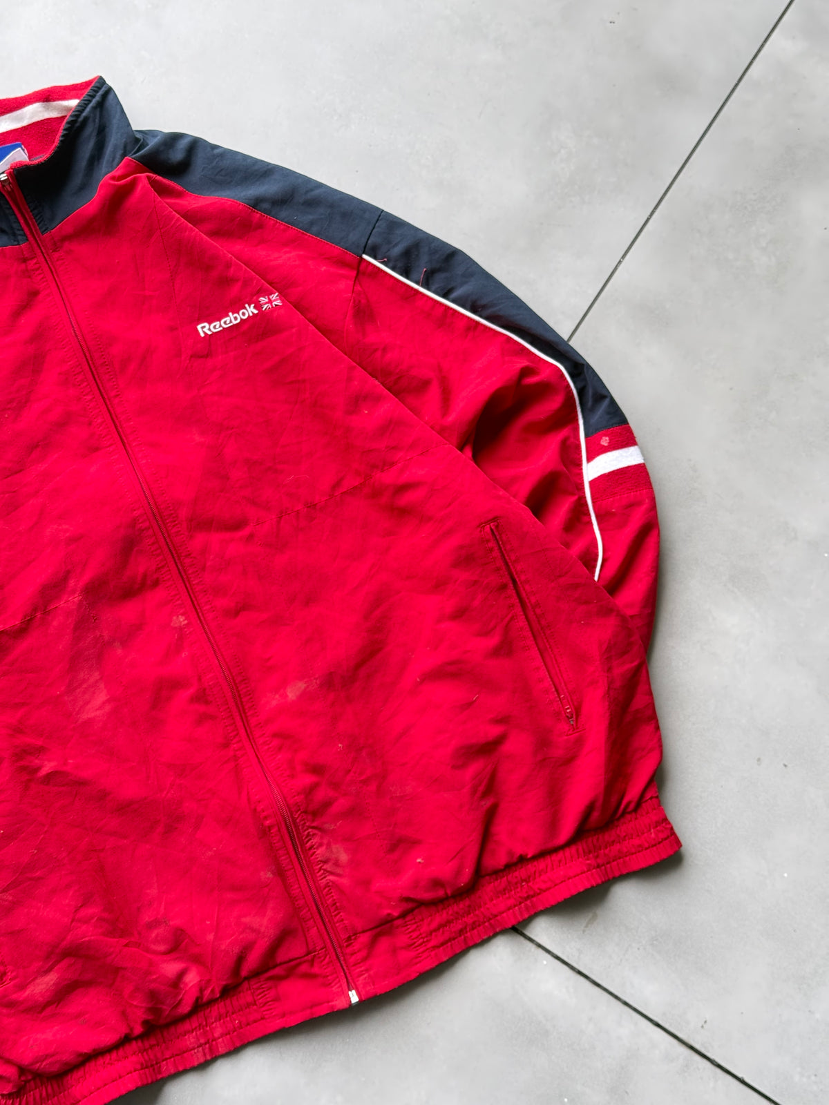 VINTAGE REEBOK RED
