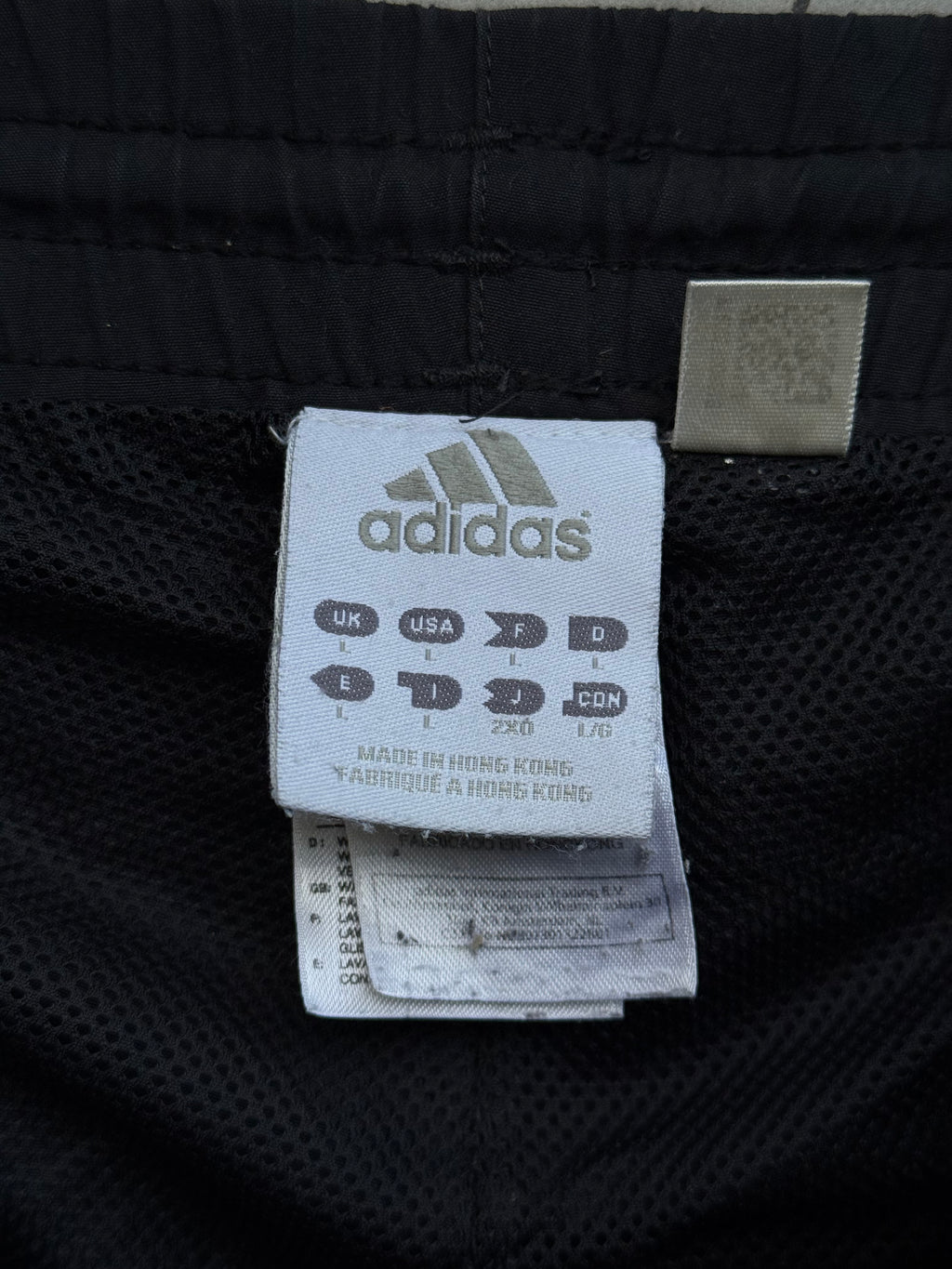 BLACK VINTAGE ADIDAS [XXL-40]