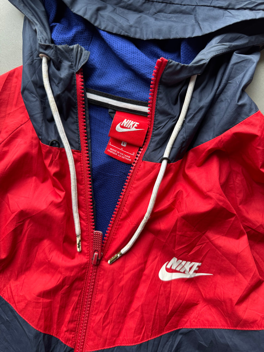 NIKE HOODIED VTG JACKET- L
