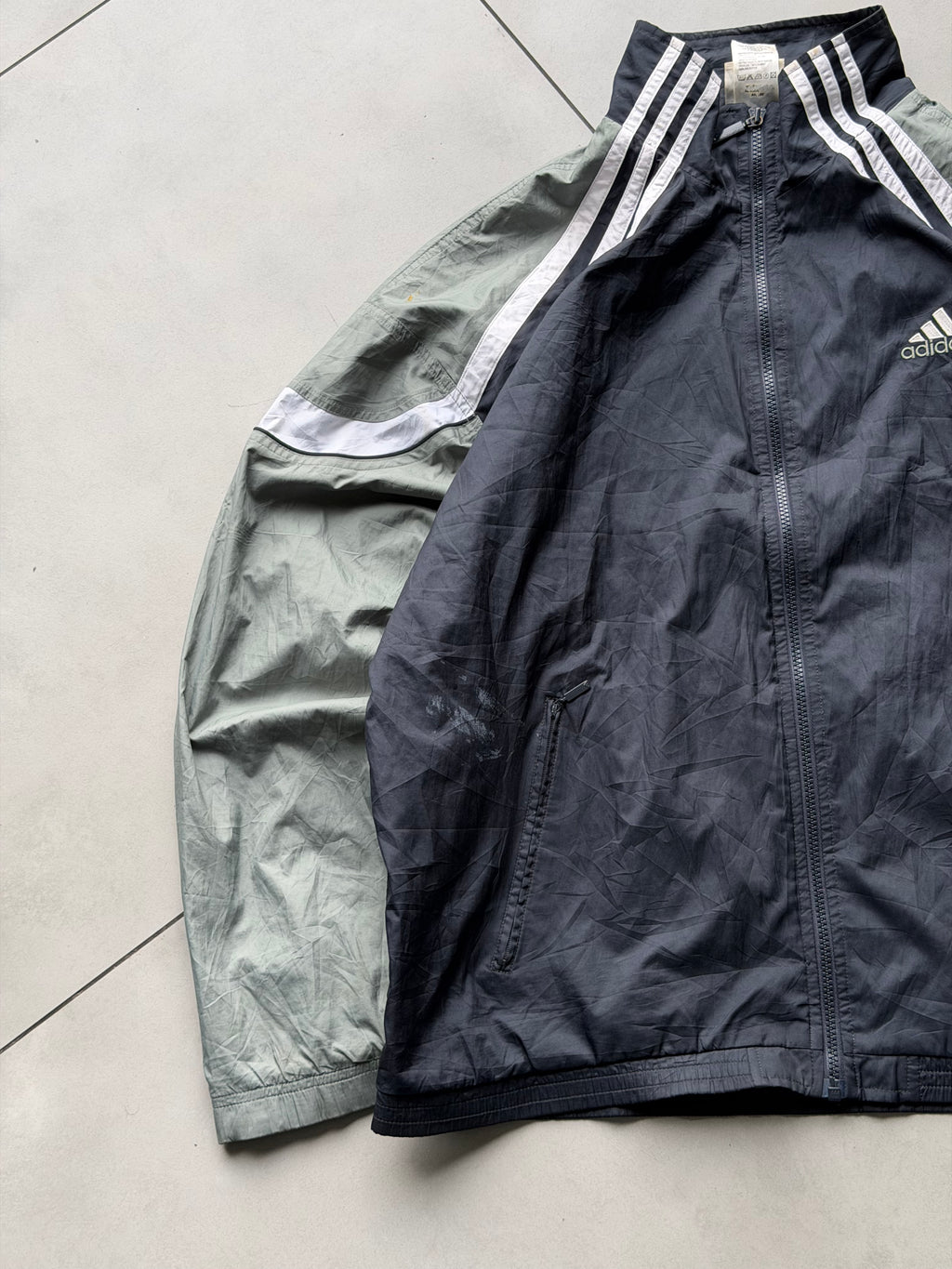 ADIDAS JACKET-XL