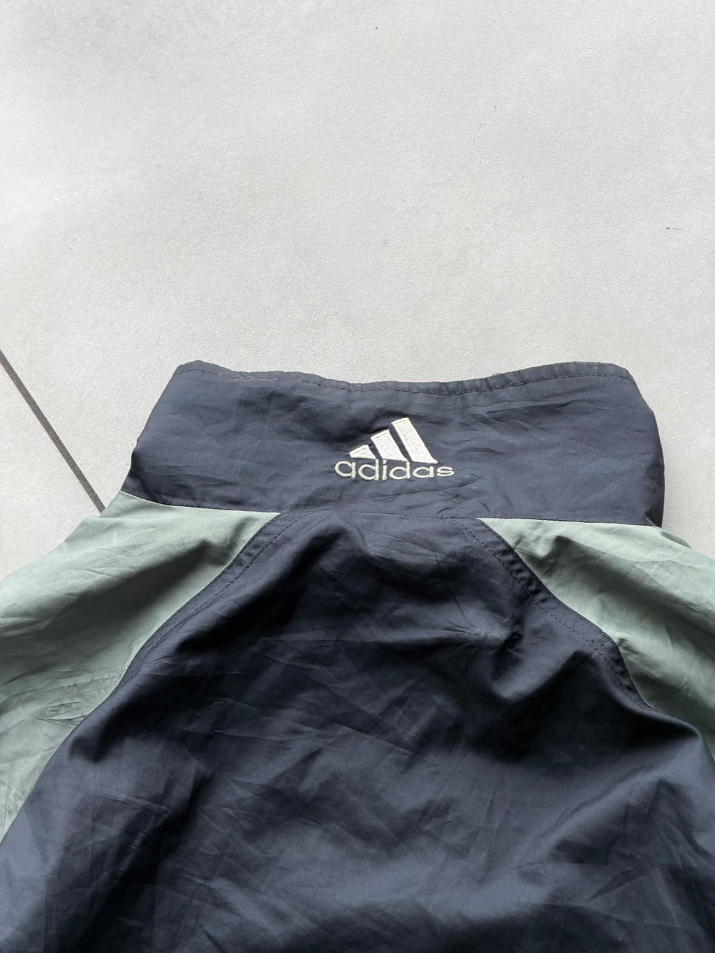 ADIDAS JACKET-XL