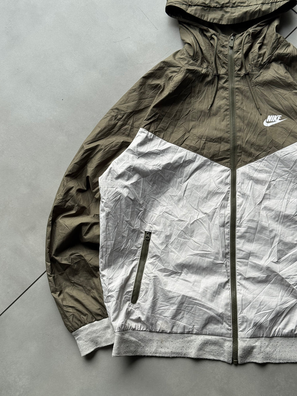 NIKE HOODIED JACKET-L