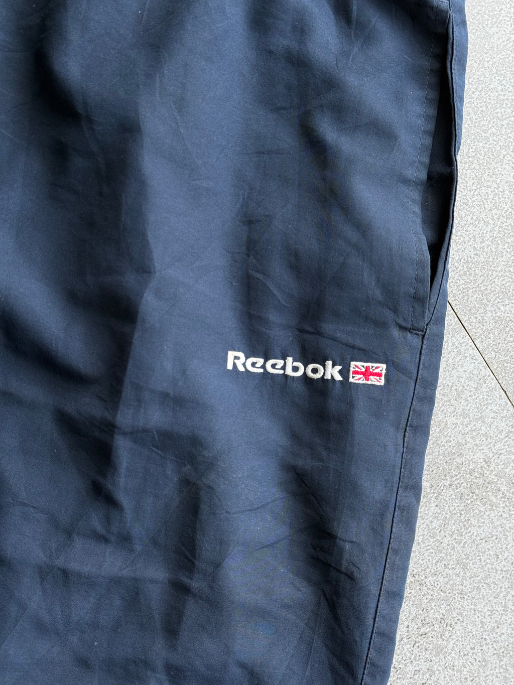 REEBOK TRACK PANTS-L