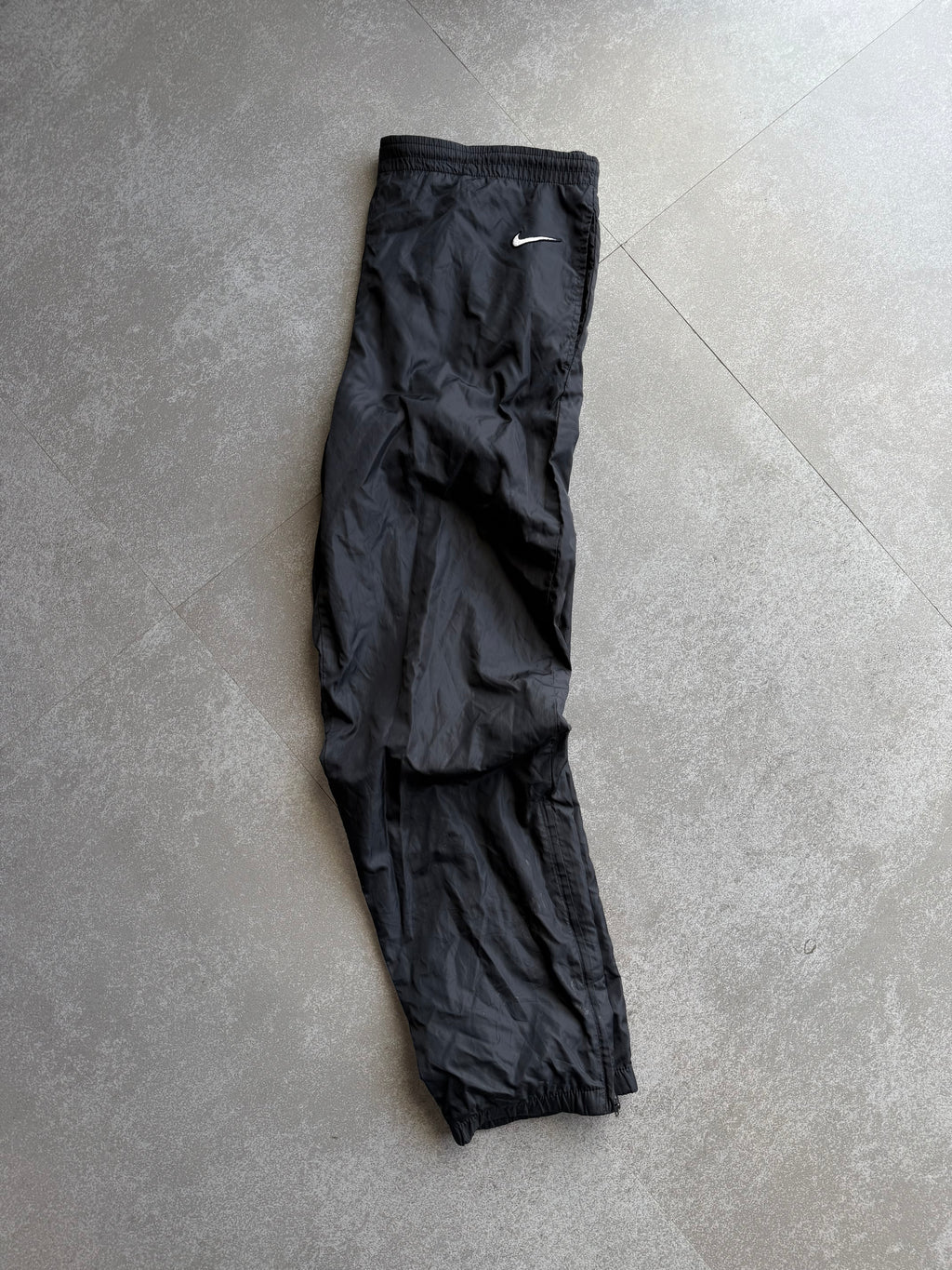 NIKE TRACK PANTS-XL