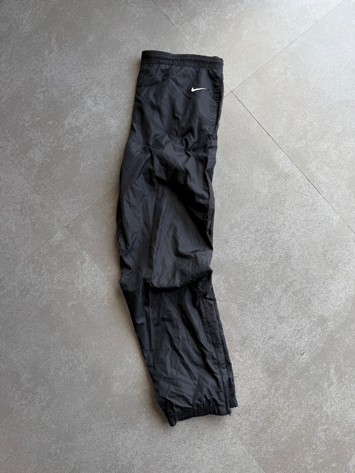 NIKE TRACK PANTS-XL