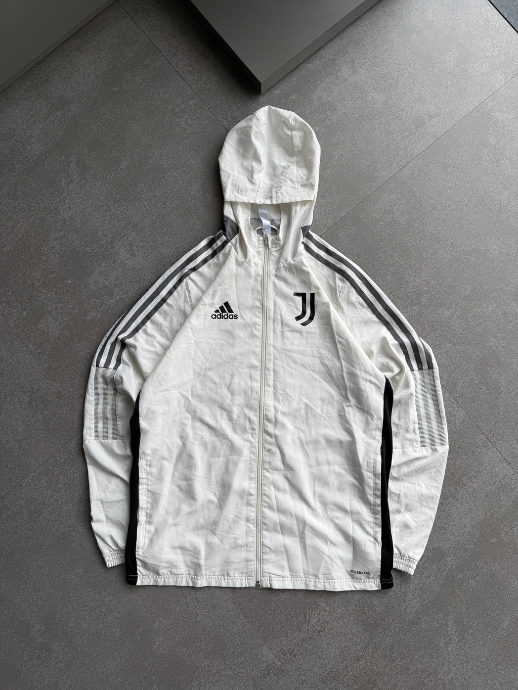 ADIDAS JUVENTUS VINTAGE JACKET-L