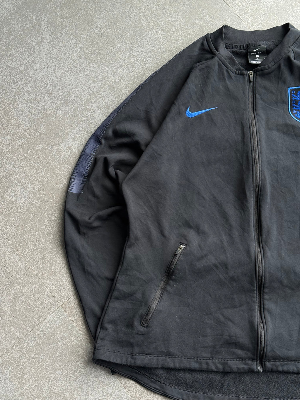 NIKE SWOOSH ENGLAND VINTAGE JACKET-M