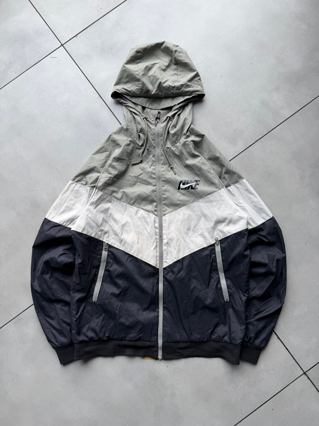 NIKE VINTAGE WINDRUNNER JACKET-L