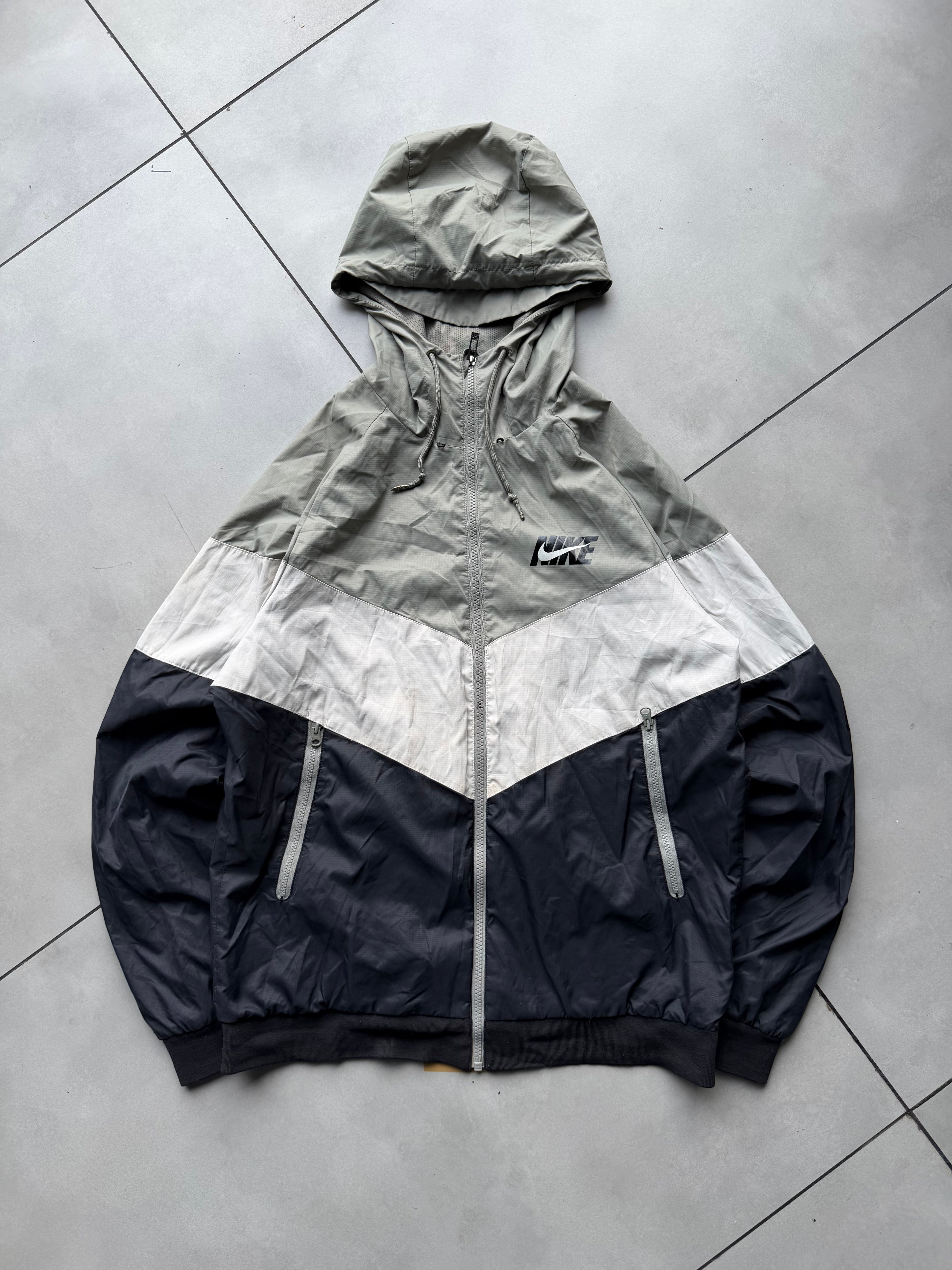 NIKE VINTAGE WINDRUNNER JACKET-L