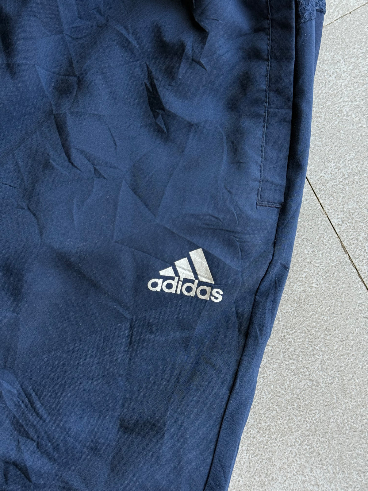ADIDAS TRACK PANTS-M