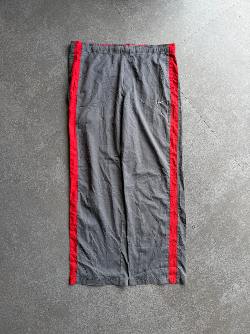 NIKE TRACK PANTS-XL