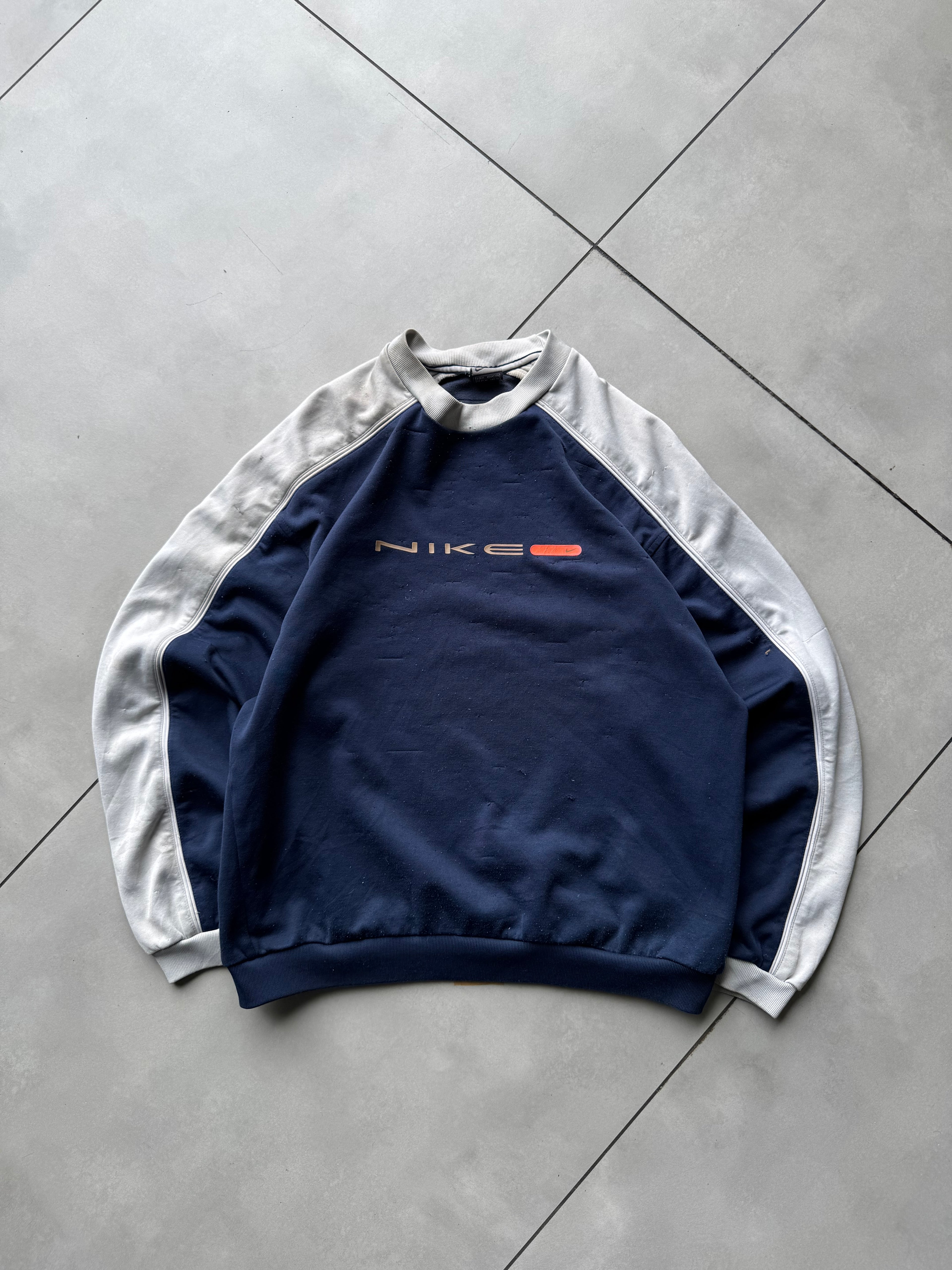 NIKE 90’s SWEATSHIRT- M