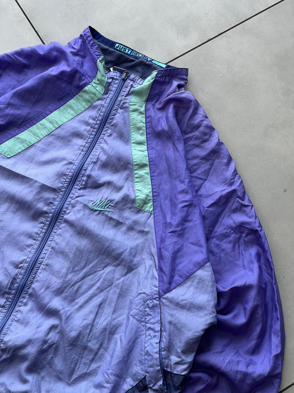 NIKE “JUSTDOIT” VTG JACKET- XXL