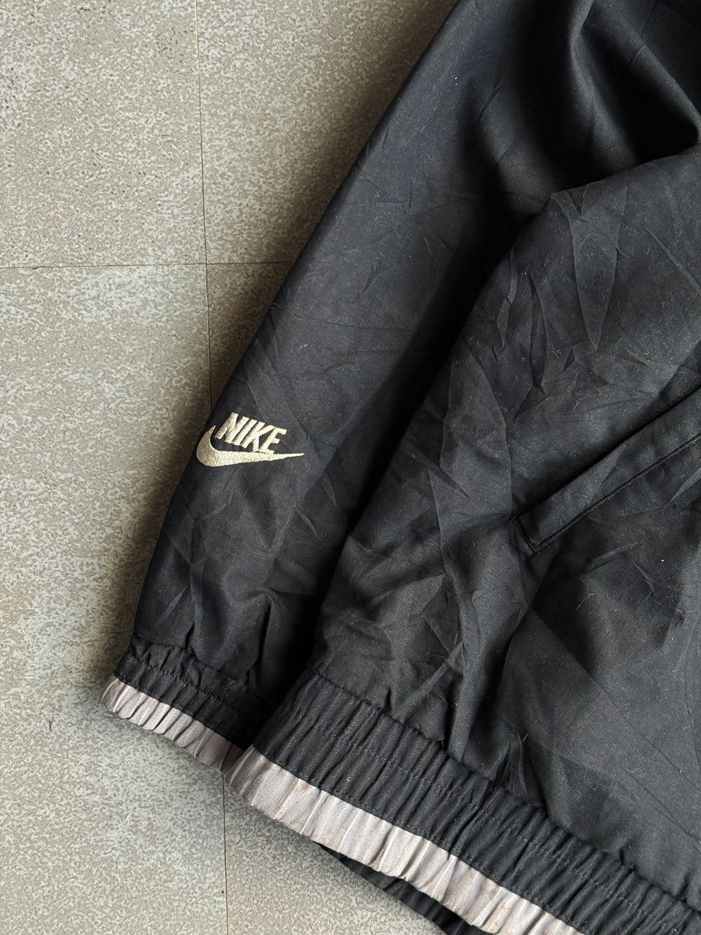 NIKE BLACK VINTAGE JACKET-L/XL