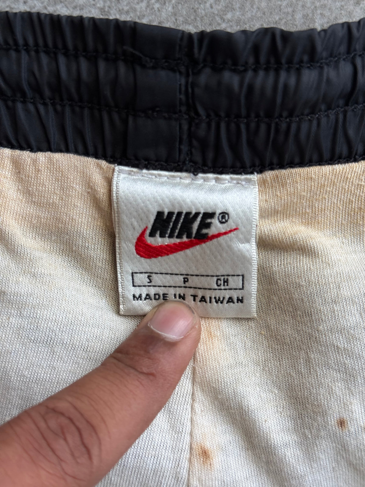 NIKE TRACK PANTS-XL