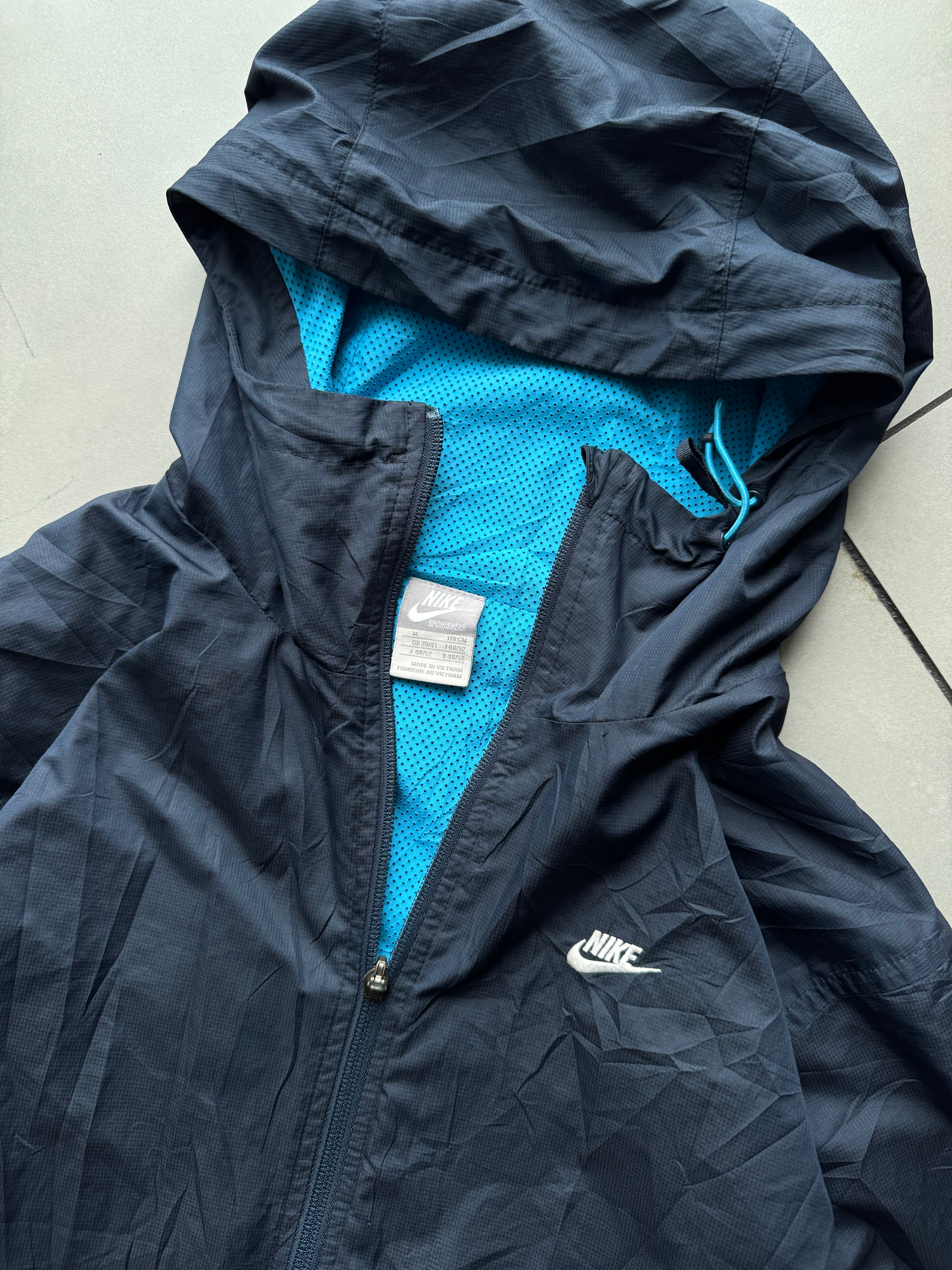 NIKE HOODIED TRECKING JACKET- L