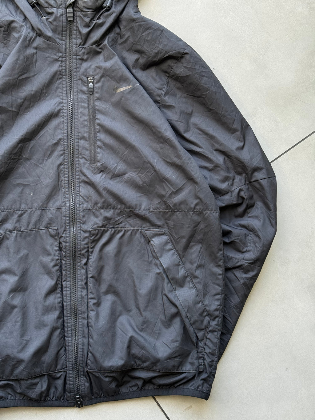 NIKE HOODED WINDBREAKER JACKET-M