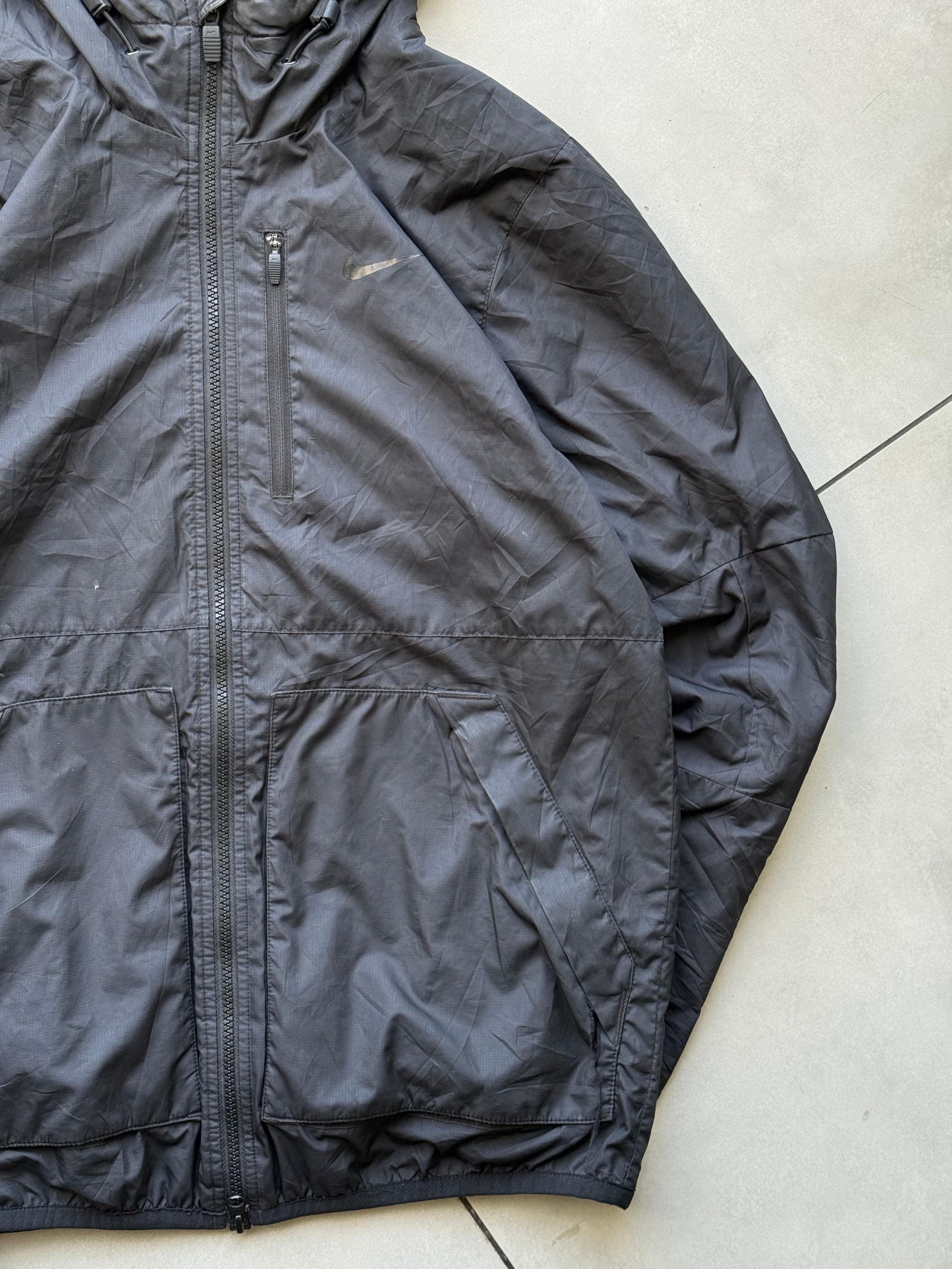 NIKE HOODED WINDBREAKER JACKET-M