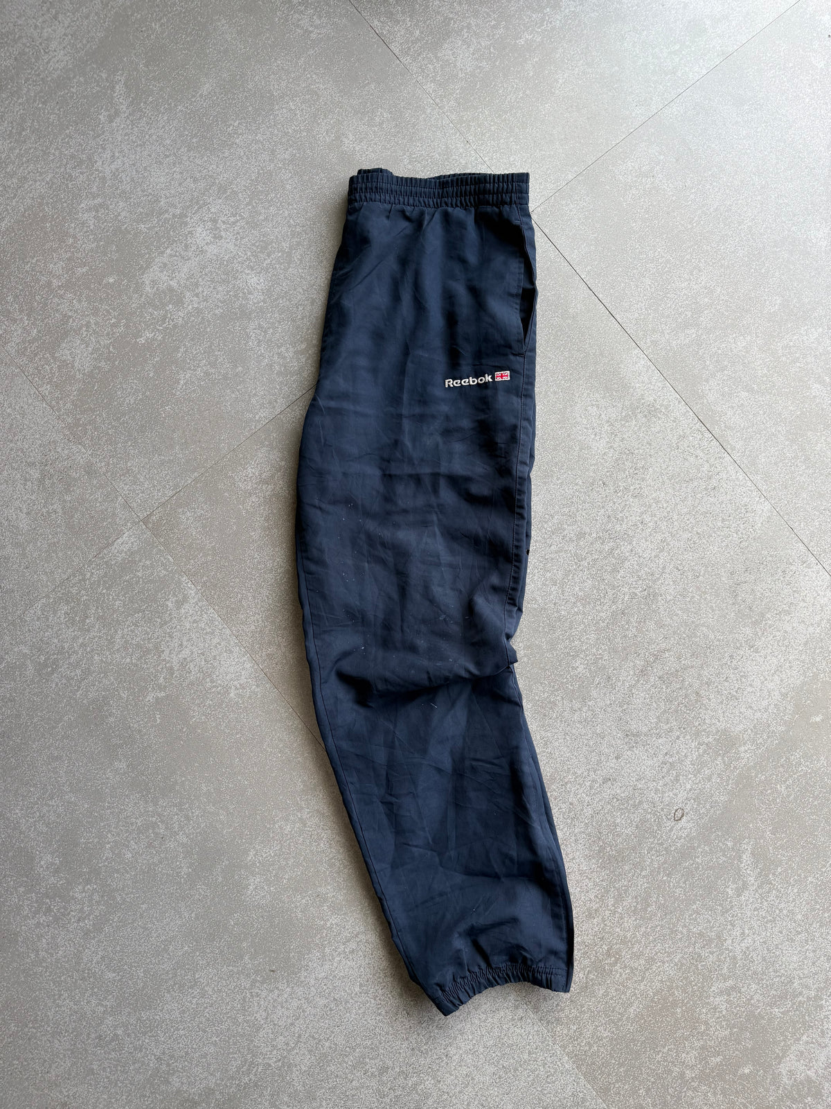 REEBOK TRACK PANTS-L