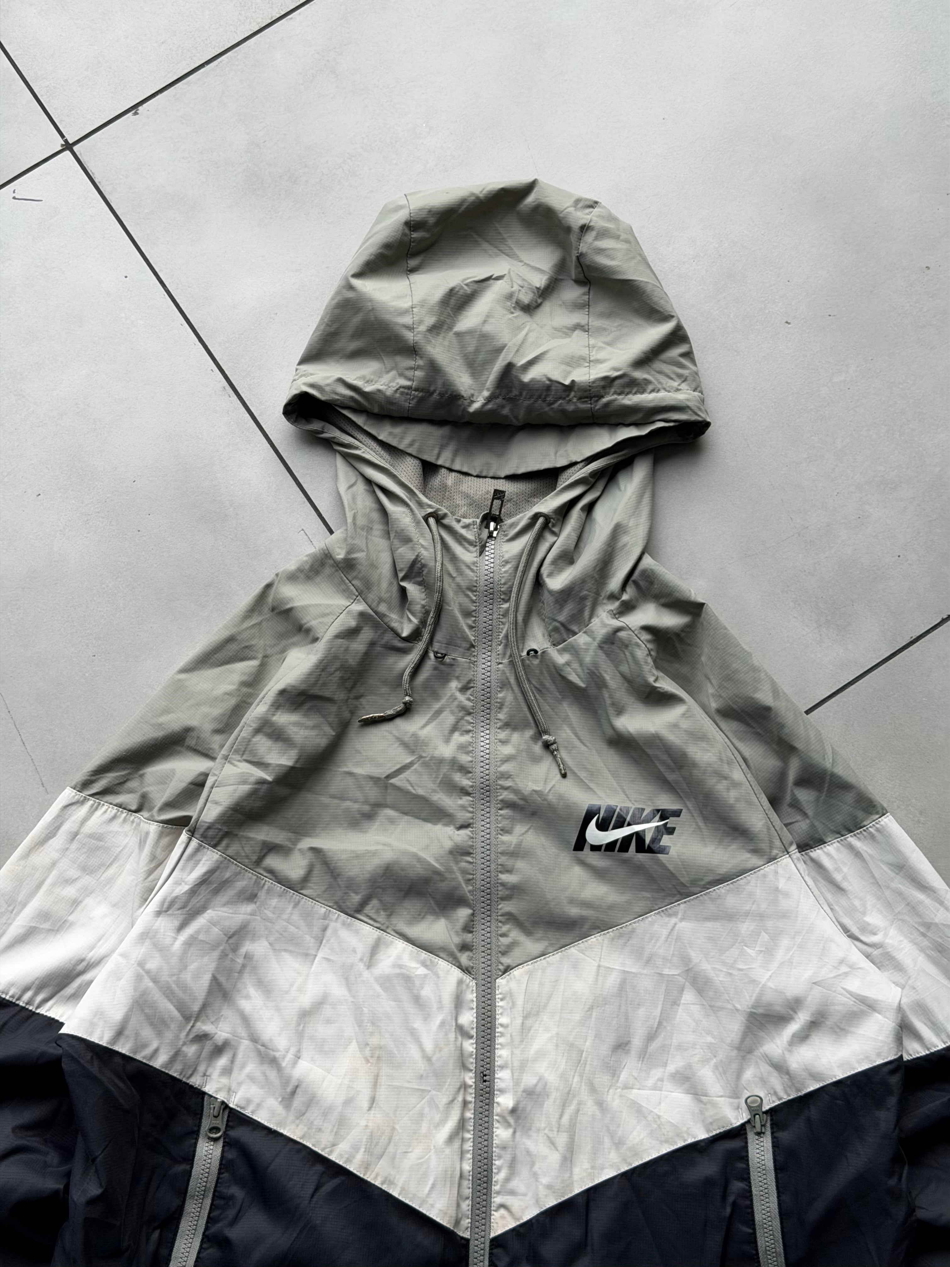 NIKE VINTAGE WINDRUNNER JACKET-L