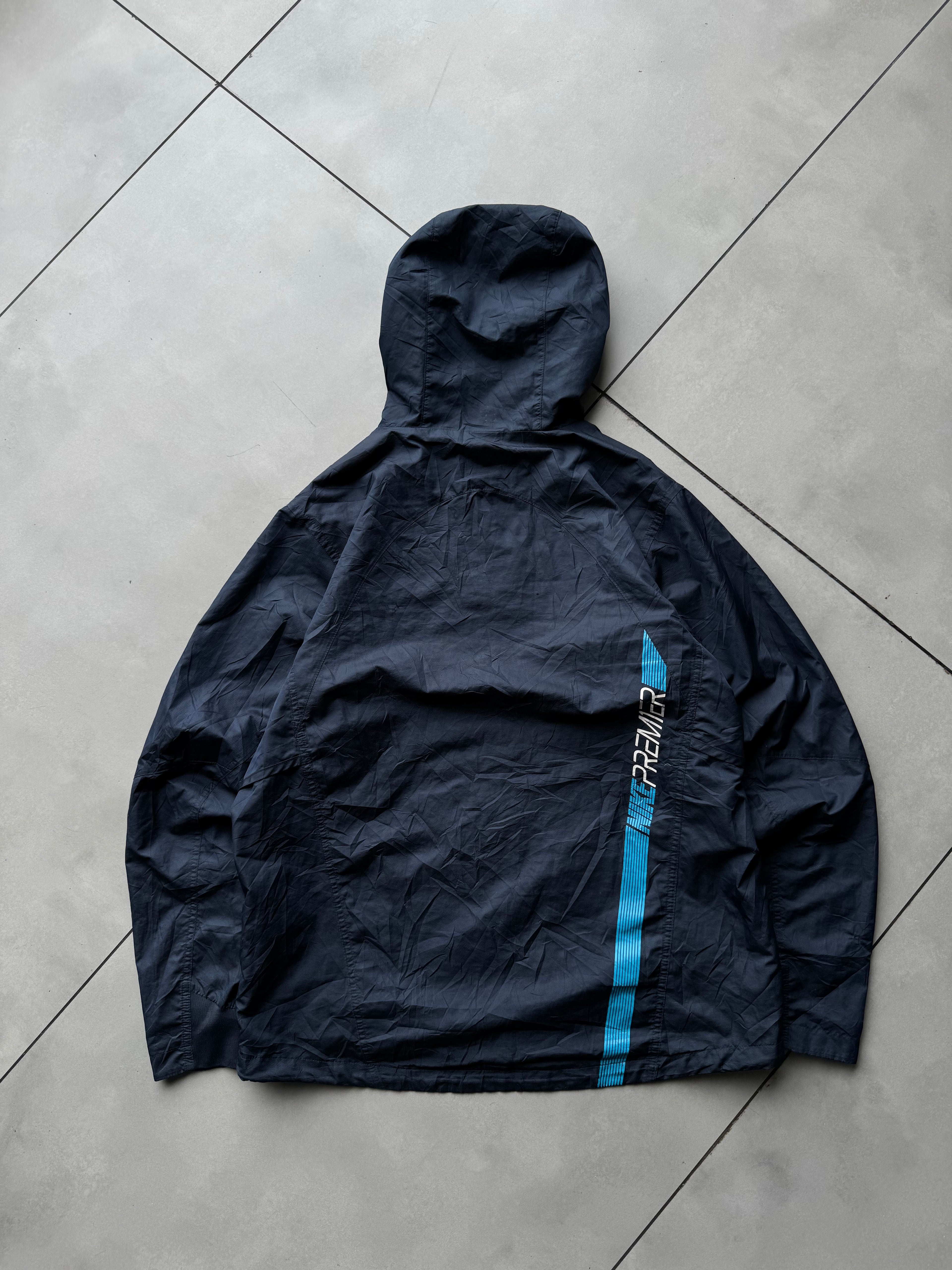 NIKE HOODIED TRECKING JACKET- L