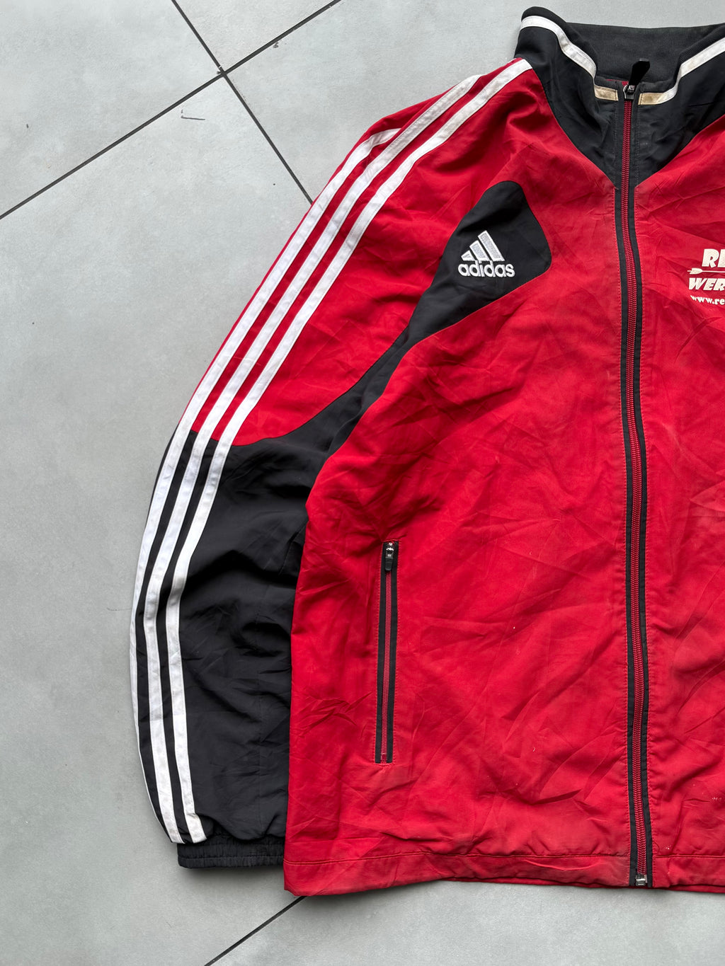 VINTAGE RED ADIDAS TRACK JACKET-M