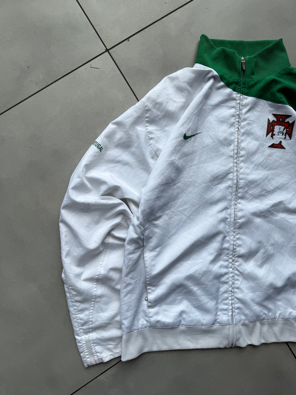 PORTUGAL VINTAGE FOOTBALL JACKET-L