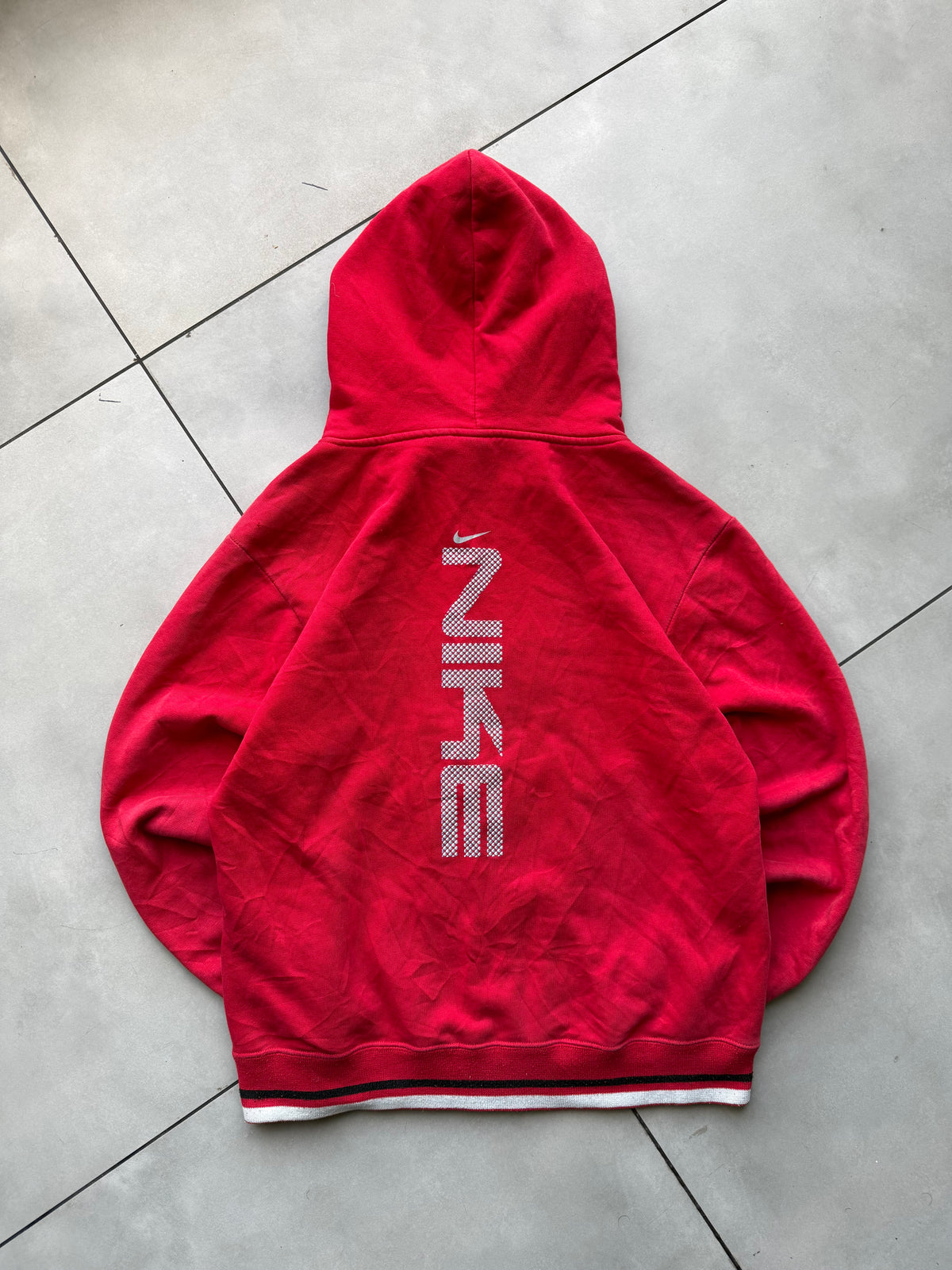 VINTAGE NIKE HOODIES RED
