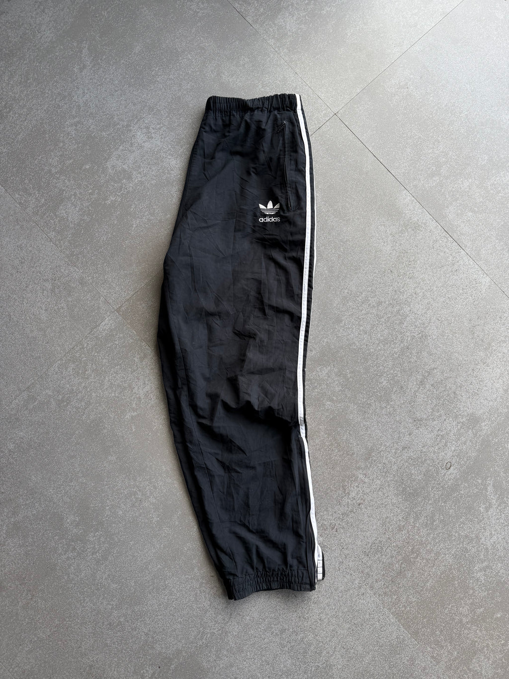 ADIDAS BLACK TRACK PANTS-L