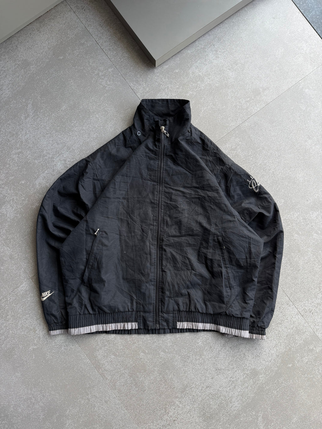 NIKE BLACK VINTAGE JACKET-L/XL