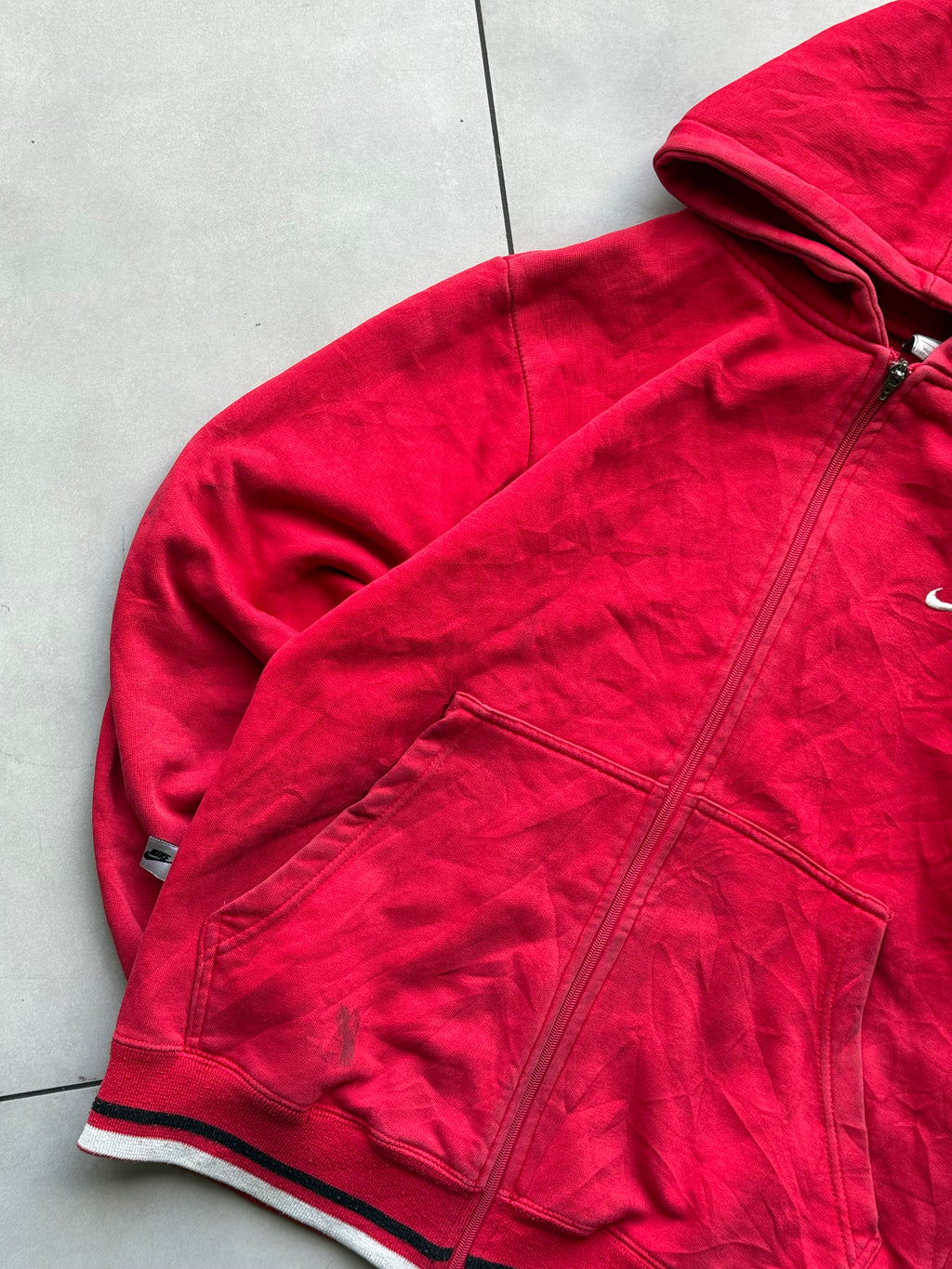 VINTAGE NIKE HOODIES RED