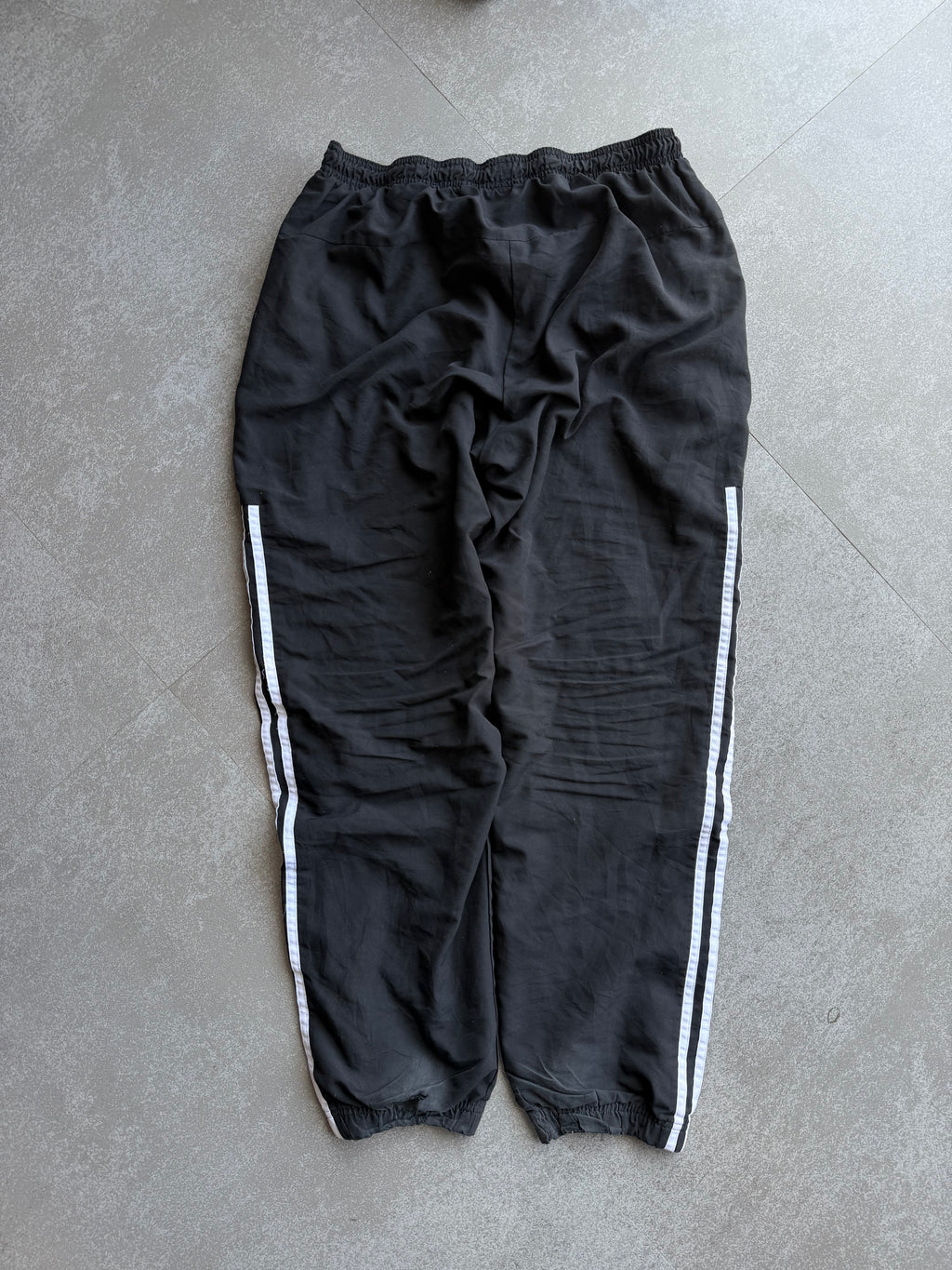 ADIDAS BLACK TRACK PANTS-L
