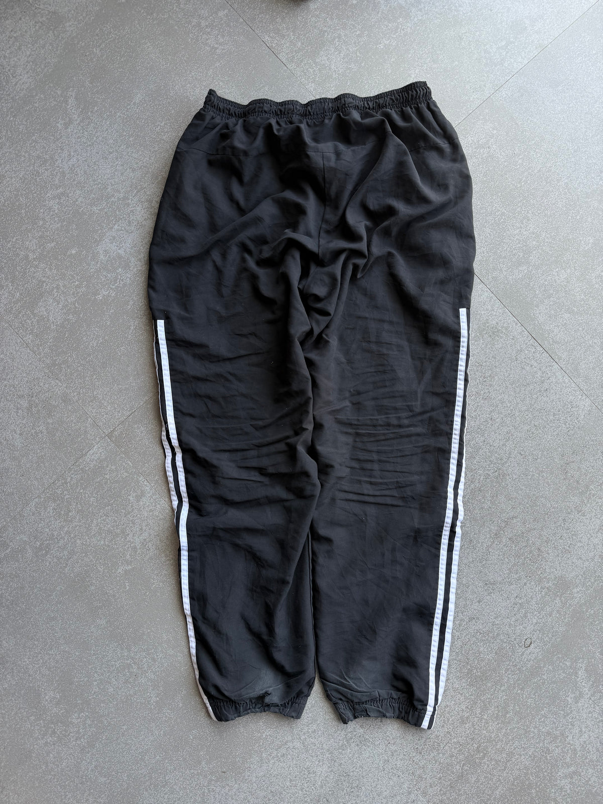 ADIDAS BLACK TRACK PANTS-L