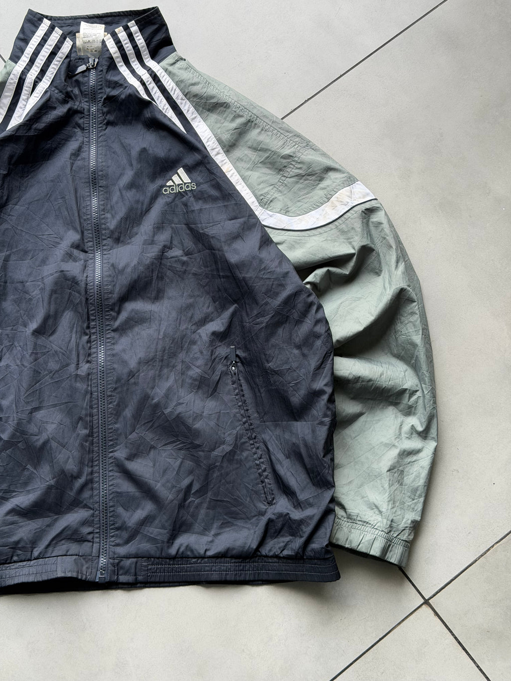 ADIDAS JACKET-XL