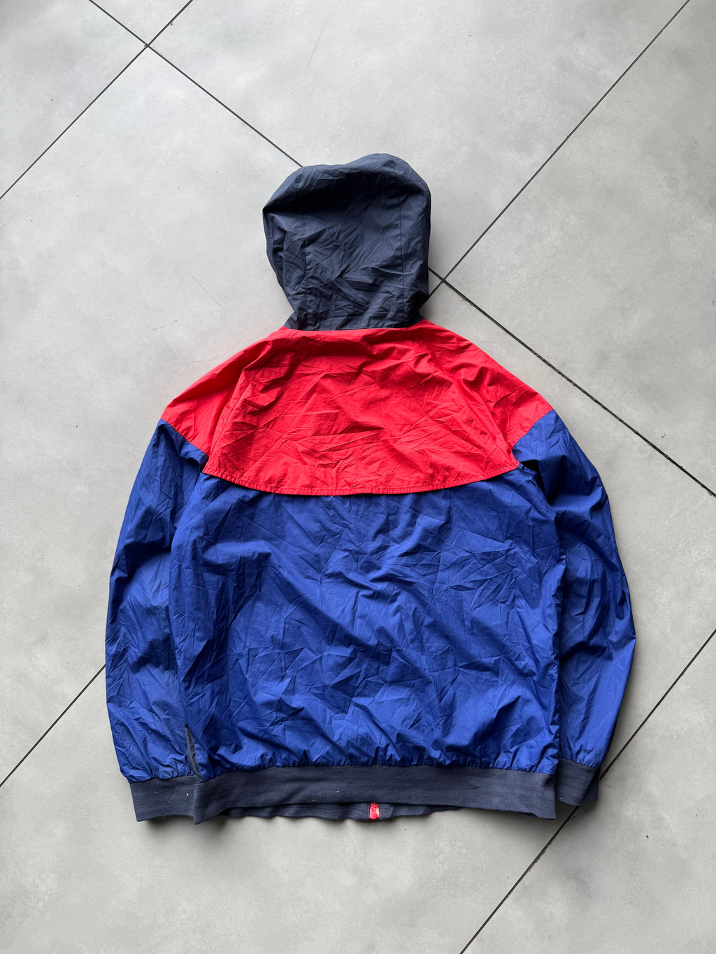 NIKE HOODIED VTG JACKET- L