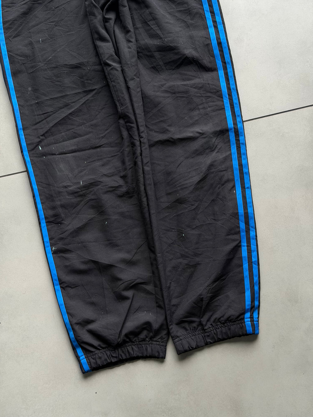 ADIDAS STRIPED TRACK PANT [30-M]