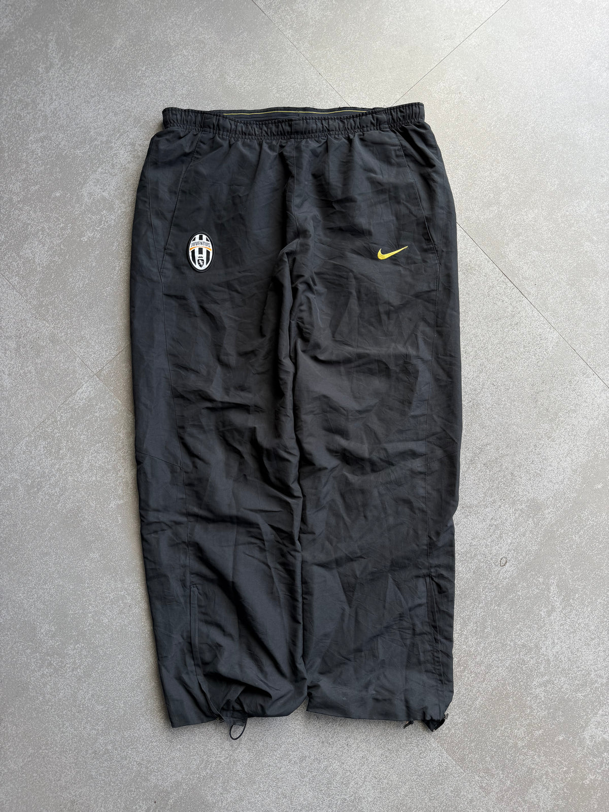 JUVENTUS ORGINAL TRACK PANTS-XL