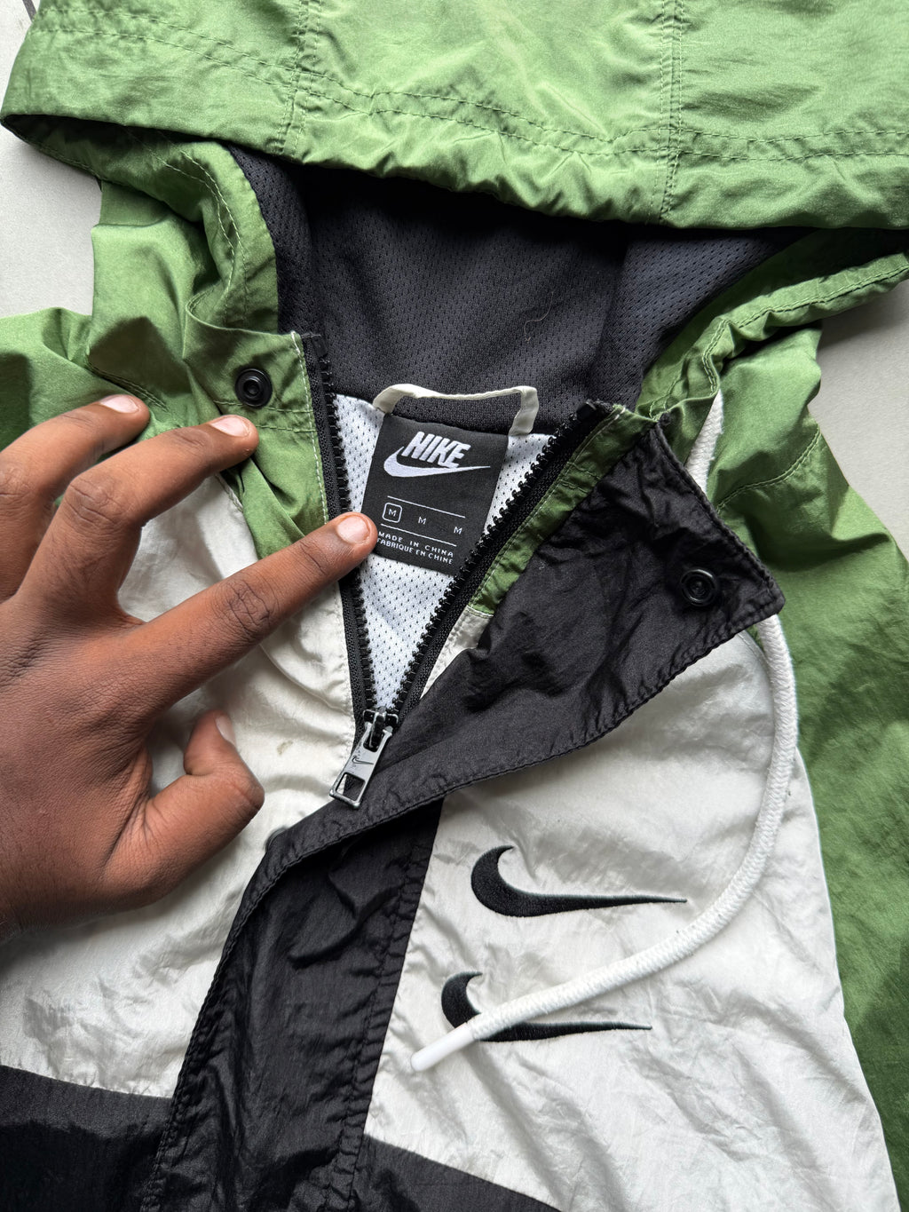 NIKE SPORTSWEAR SWOOSH -M