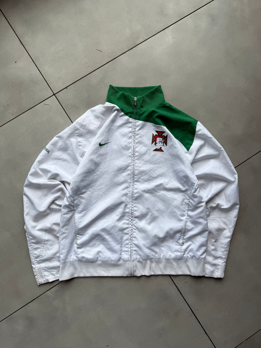 PORTUGAL VINTAGE FOOTBALL JACKET-L