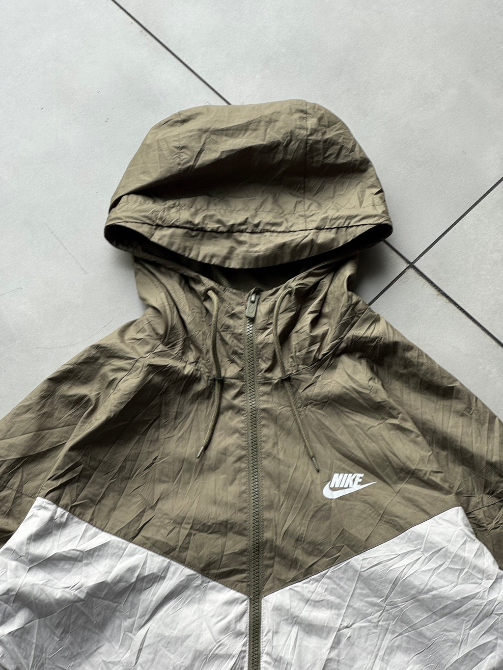 NIKE HOODIED JACKET-L