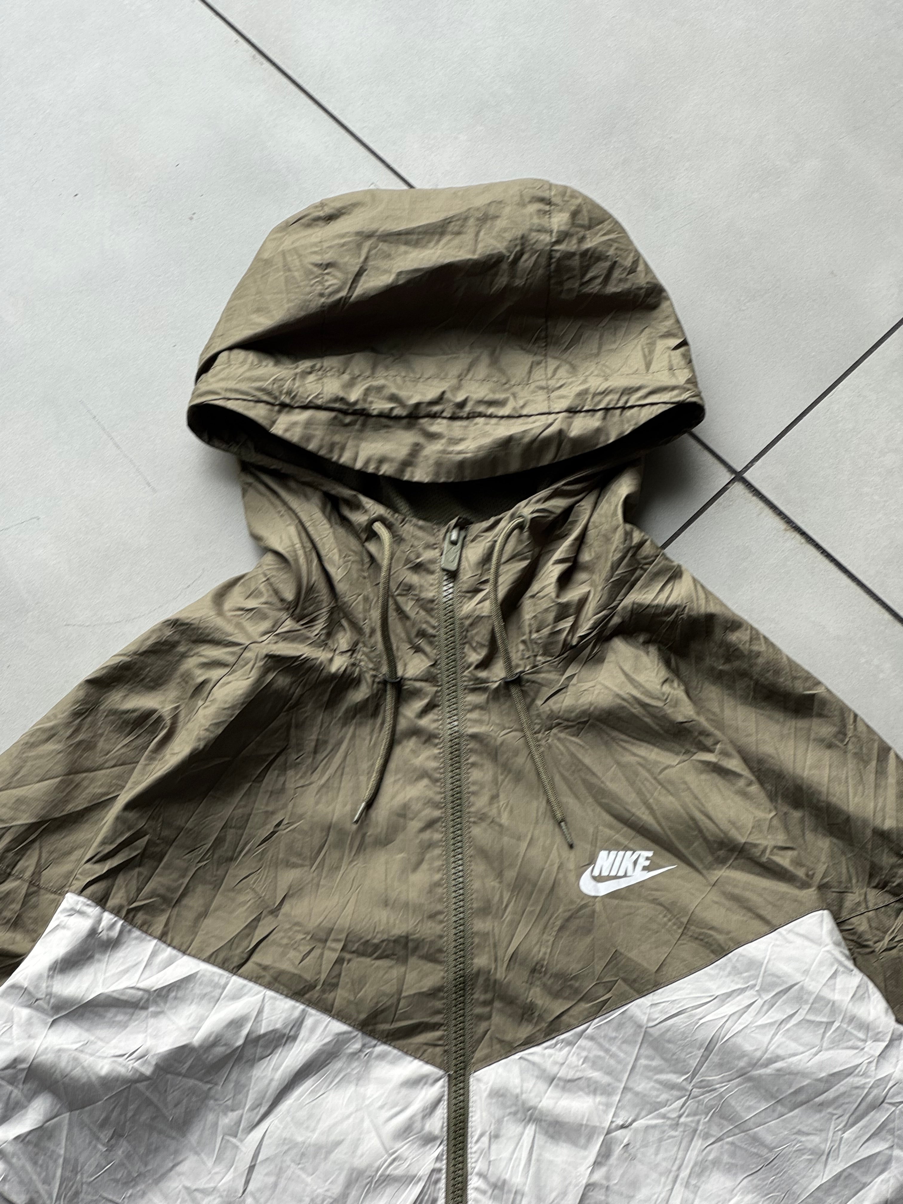 NIKE HOODIED JACKET-L