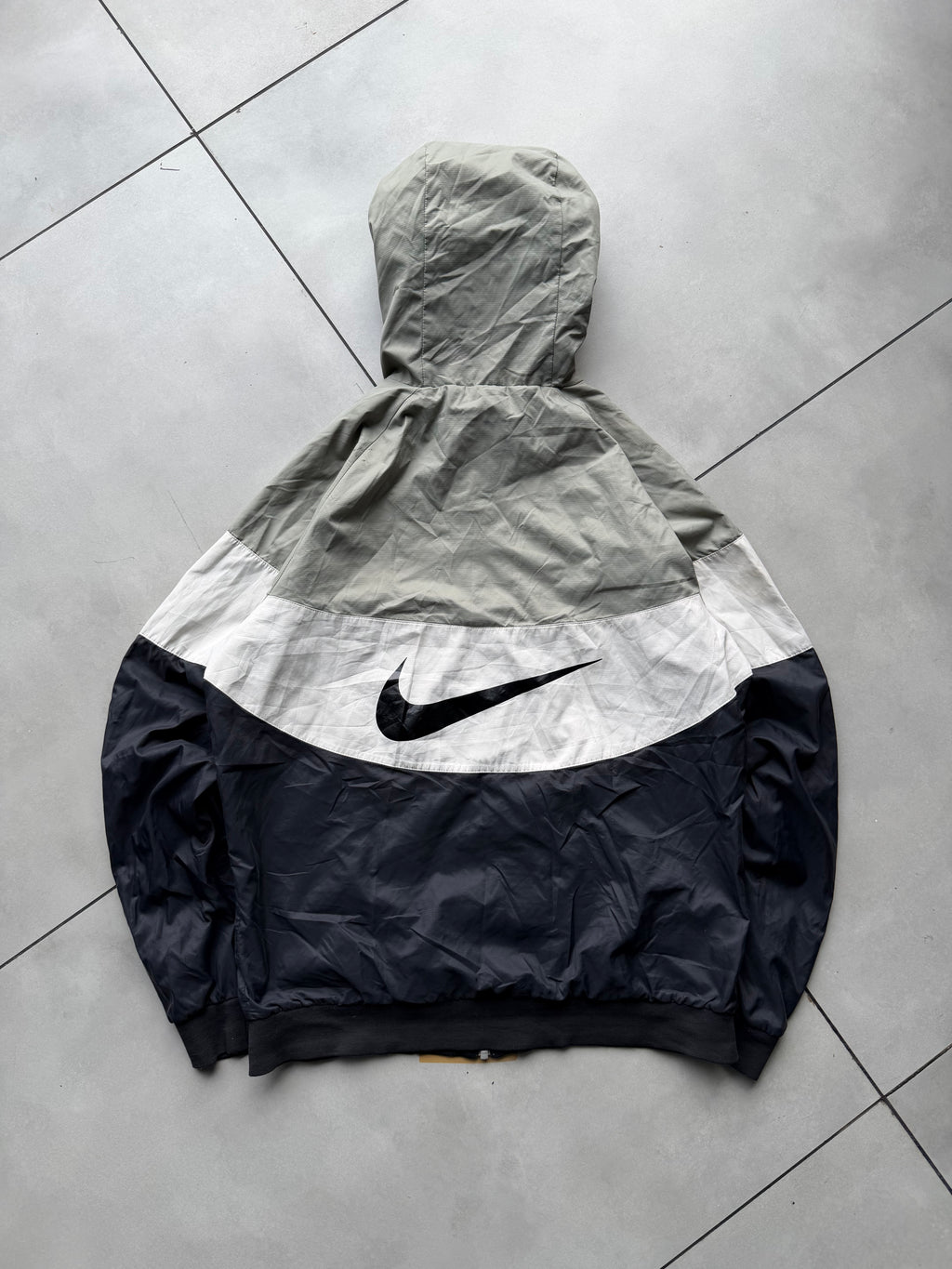 NIKE VINTAGE WINDRUNNER JACKET-L