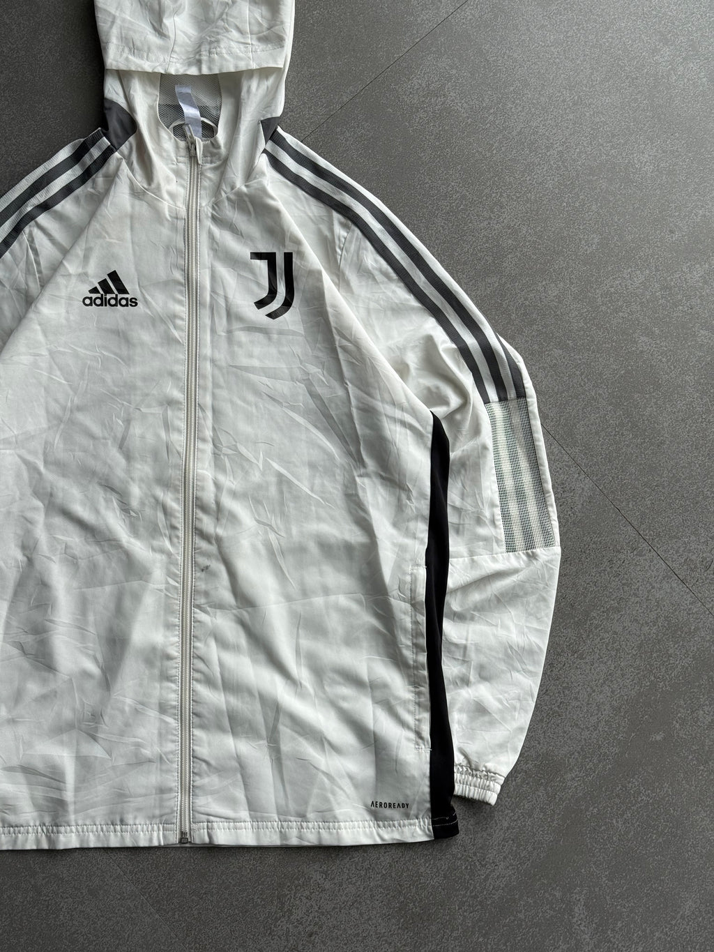 ADIDAS JUVENTUS VINTAGE JACKET-L