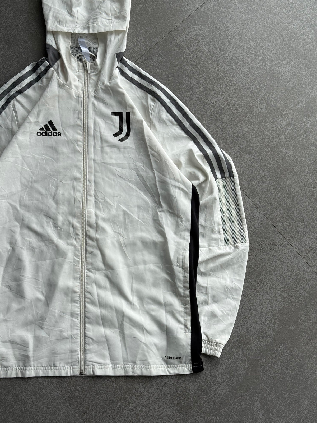 ADIDAS JUVENTUS VINTAGE JACKET-L