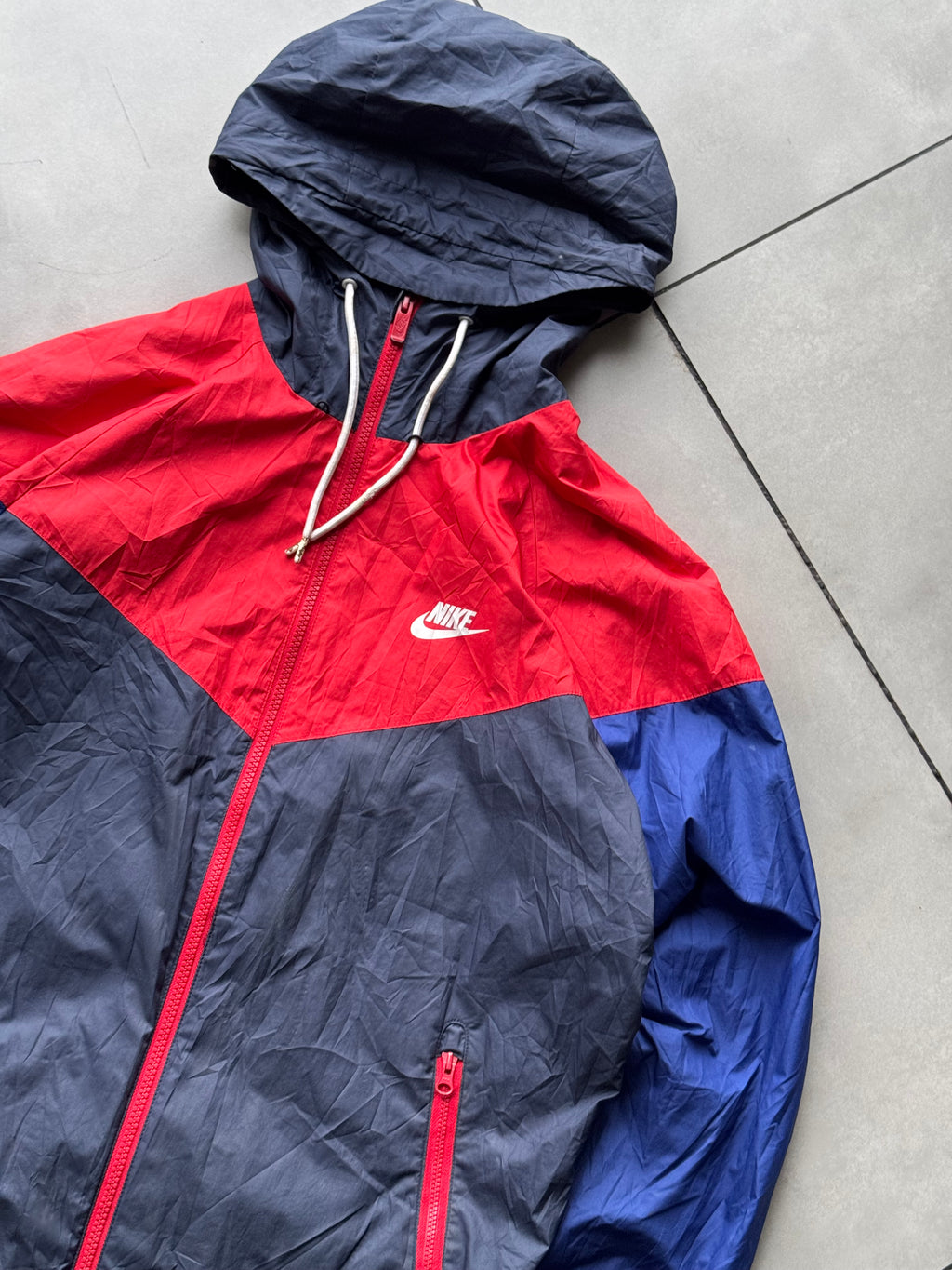 NIKE HOODIED VTG JACKET- L